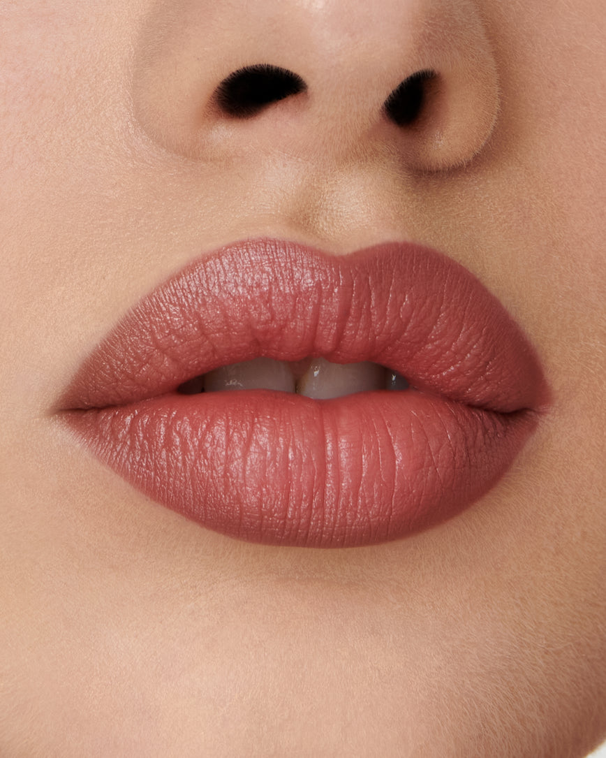 primary_meta_image Extreme close up of model's lips, wearing the 2C Sculpt and Shade Lip Pencil