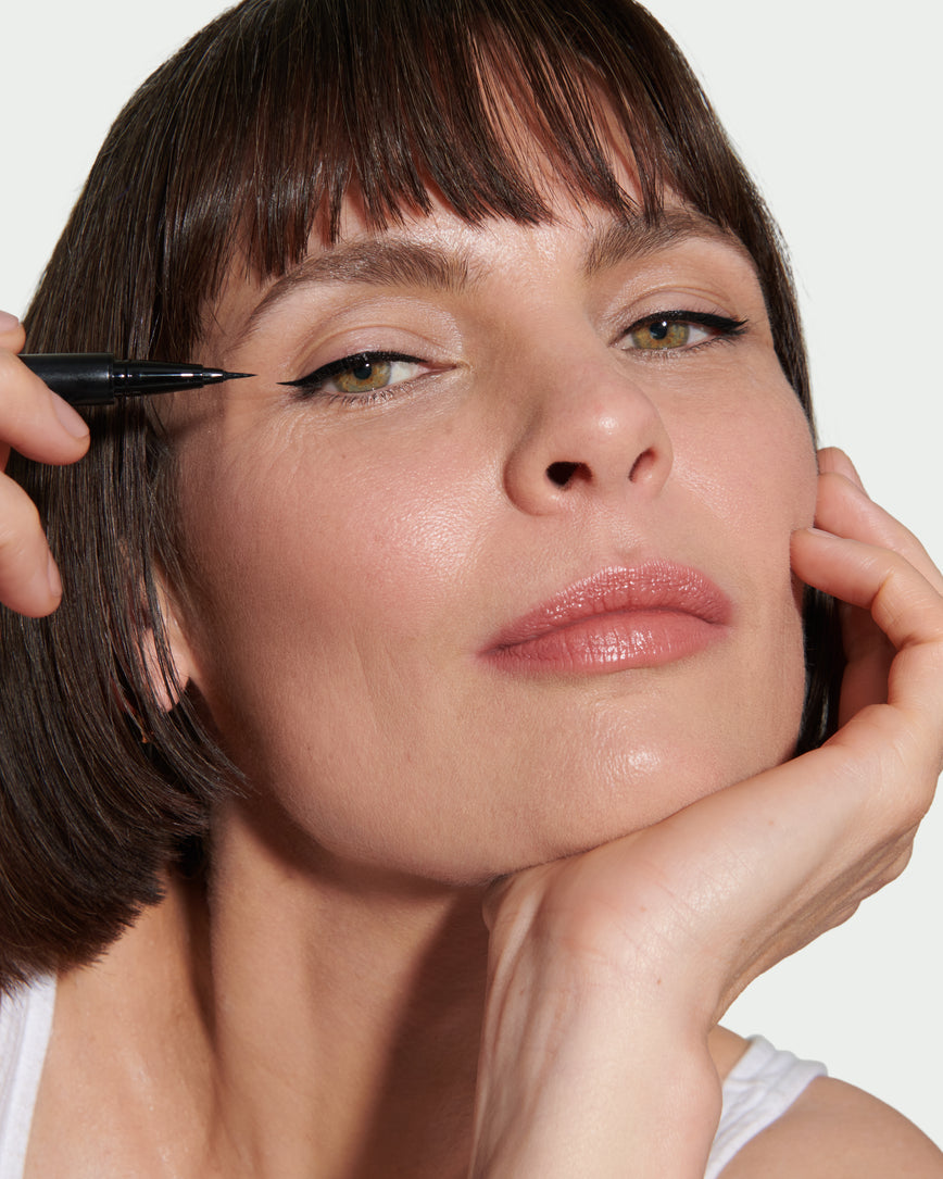 Kitten Flick Eye Eyeliner Eyeshadow Makeup For Mature Eyes