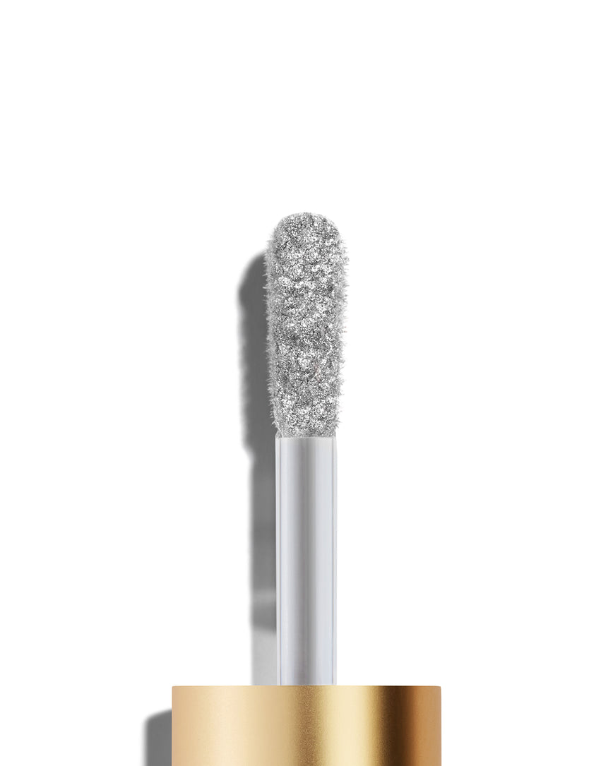 Aria Liquid Lurex doe foot on a white background