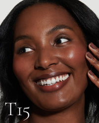 block The white pod packaging of Seamless Skin Enhancing Tint by Lisa Eldridge